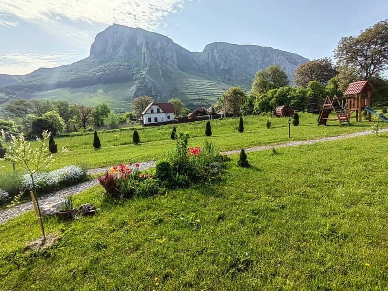 Apuseni Mountains: One day hiking from Cluj Napoca - Discovering the Apuseni Mountains: What to Expect on Your Day Trip