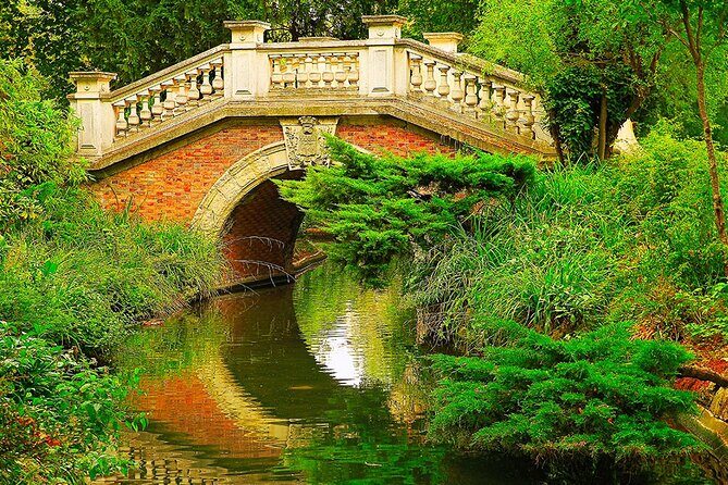 Architectural Bourgeois Paris 19th Century - FAQs