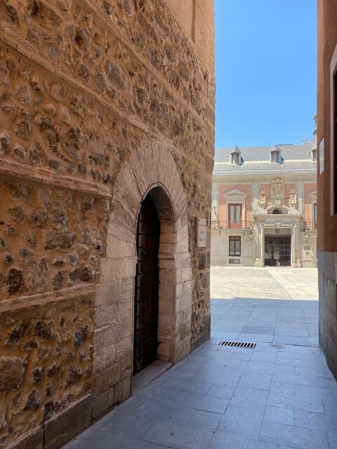 Architecture Tour: Old Historic Madrid with an architect - An In-Depth Look at the Architecture Tour in Madrid