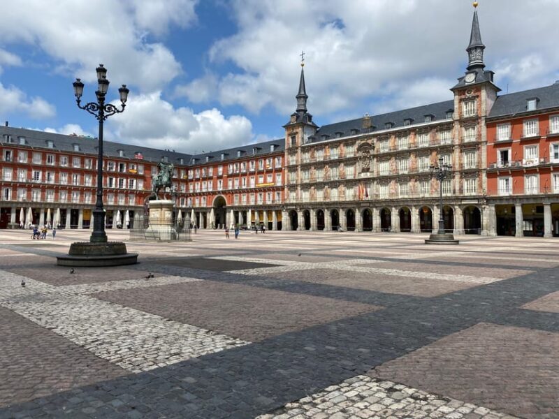 Architecture Tour: Old Historic Madrid with an architect - What to Expect and Practical Tips