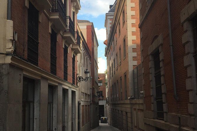 Architour through Lavapiés and Rastro with an architect - FAQs