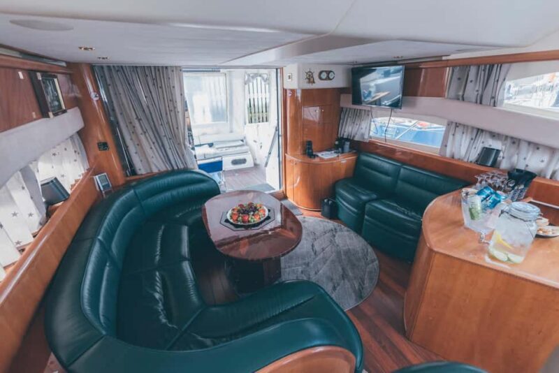 Arctic Whale Watching: Tromsø to Skjervøy in Comfort - The Journey to Skjervøy