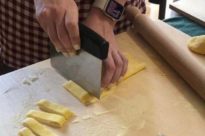 Arezzo: Colorful Tagliatelle & Ravioli Home Cooking class - FAQs