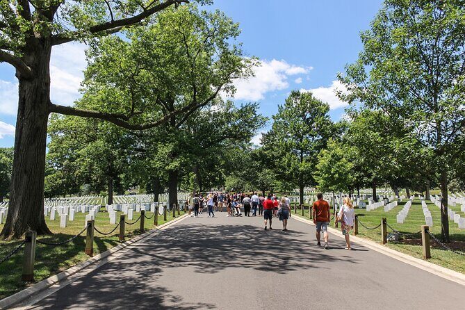 Arlington Cemetery Tour with Guard Ceremony and Iwo Jima Memorial - A Deep Dive Into the Arlington Experience