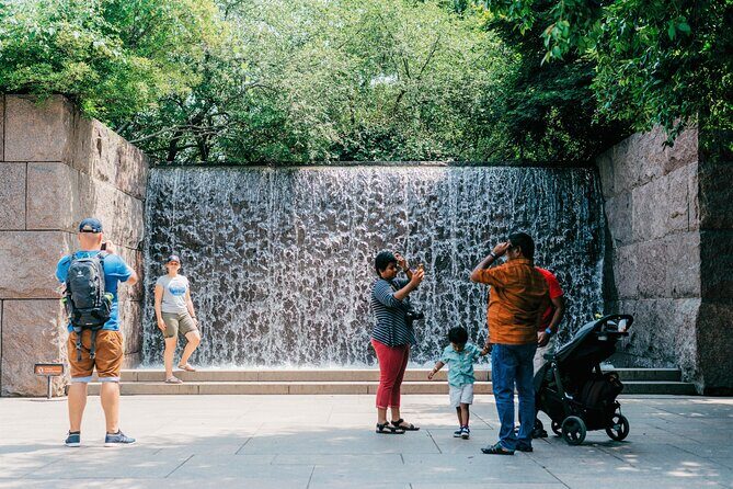 Arlington Cemetery Walk with Tomb Unknown Soldier & JFK Gravesite - The Experience & Group Dynamics