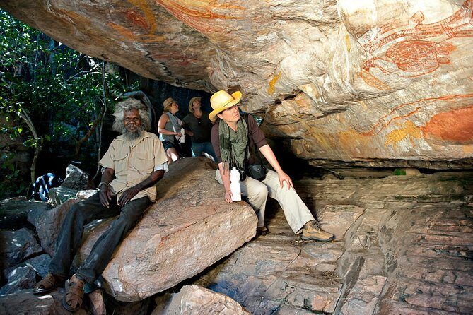 Arnhem Land Yingana Injalak Hill Full Day Tour from Jabiru - Key Points