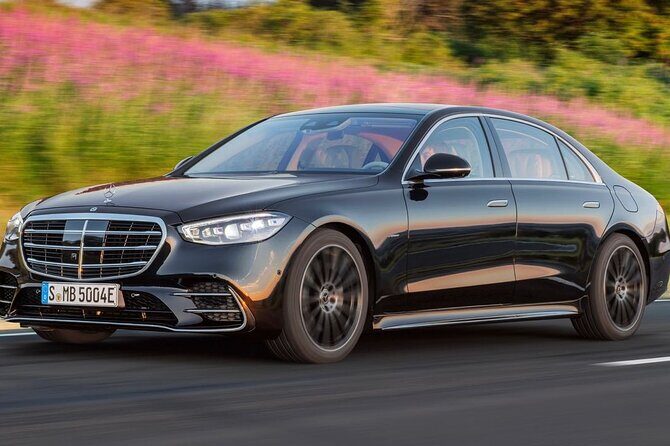 Arrival by Luxury Car from Heathrow Airport LHR to Central London - The Value of Private Transfers at a Glance