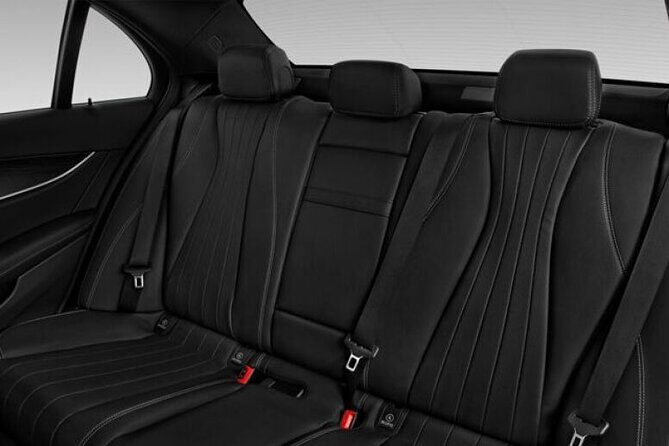 Arrival by Private Sedan from Milan Malpensa Airport to Milan - Who Should Consider This Service?