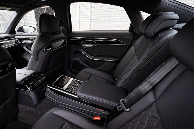 Arrival Genoa GOA Airport to Genoa,Savona or Portofino by Minivan - The Benefits of Choosing a Private Transfer