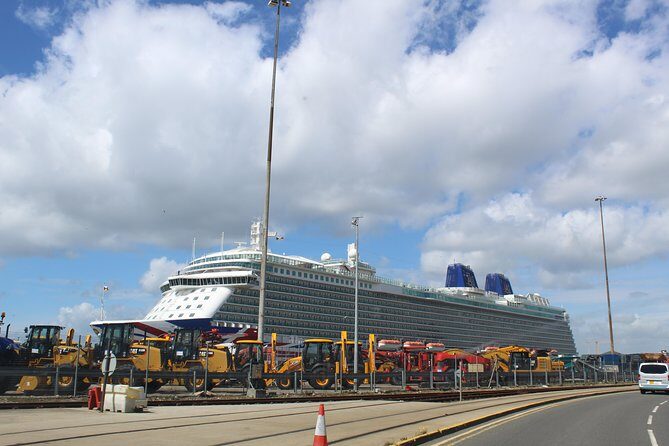 Arrival or Departure Private Transfer: Gatwick Airport to Southampton Cruise Port - FAQ