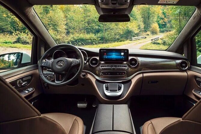 Arrival Private Transfer from Vienna Airport VIE to Vienna City by Luxury Van - Pricing and Value