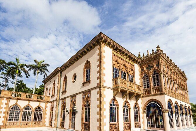 Arrival Private Transfer: Tampa Airport TPA to Tampa City in Luxury SUV - The Sum Up