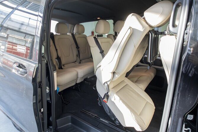 Arrival Seville Airport SVQ to Seville City by Luxury Vehicule - FAQ