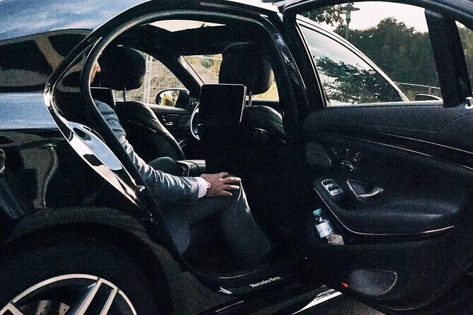 Arrival Transfer: Airport CPH to Copenhagen by Business Car - The Booking and Cancellation Policy