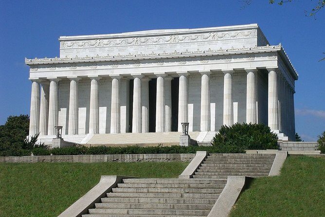 Arrival Transfer: Airport DCA to Washington by Luxury SUV - Key Points