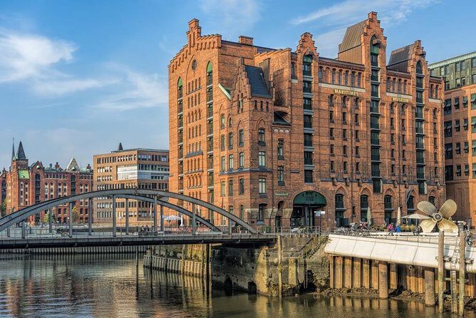 Arrival Transfer: Airport HAM to Hamburg by Business Car - Who Should Book This?