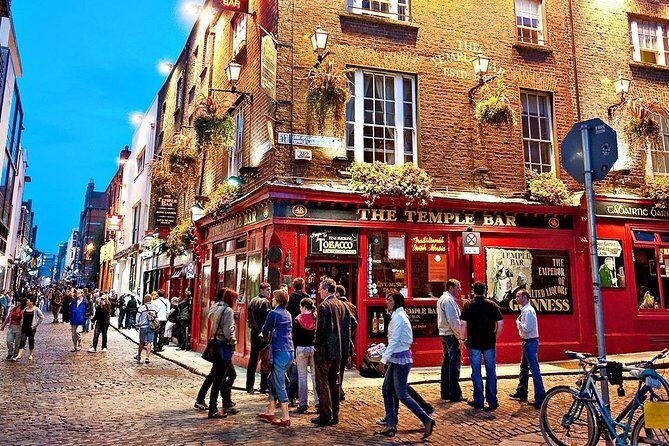 Arrival Transfer: Dublin Airport DUB to Dublin in Business Car - Who Is This Transfer Best For?