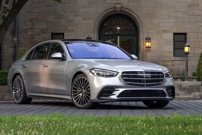 Arrival Transfer Munich Train Station to Munich by Luxury Car - Who Should Consider This Transfer?