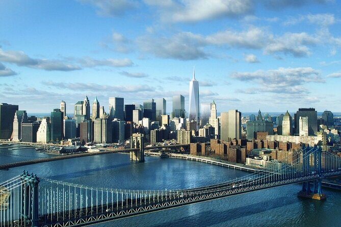 Arrival Transfer: New York Airport JFK to New York in SUV - The Ride Itself: Comfort and Convenience