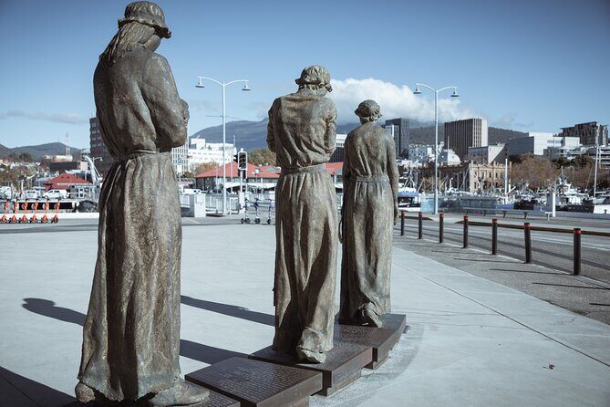Art and History Trail Walking Tour in Tasmania - Key Points