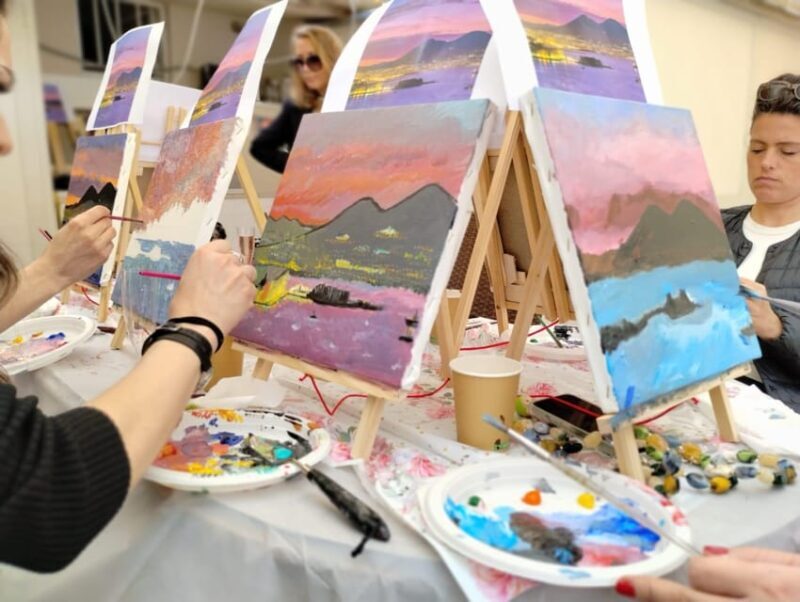 Art Workshop in Naples city centre with Aperitif - A Closer Look at the Experience