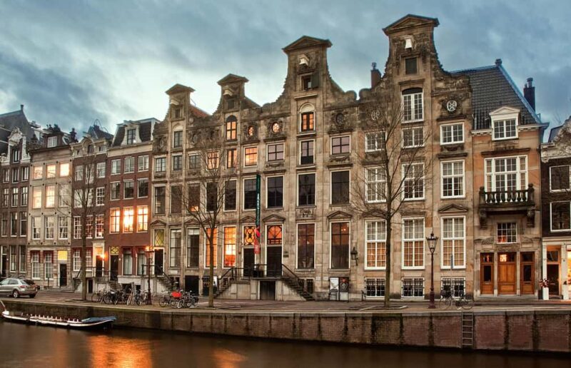 Art Zoo Museum: Art meets nature in a 17th-Century House - Is It Worth the Price?