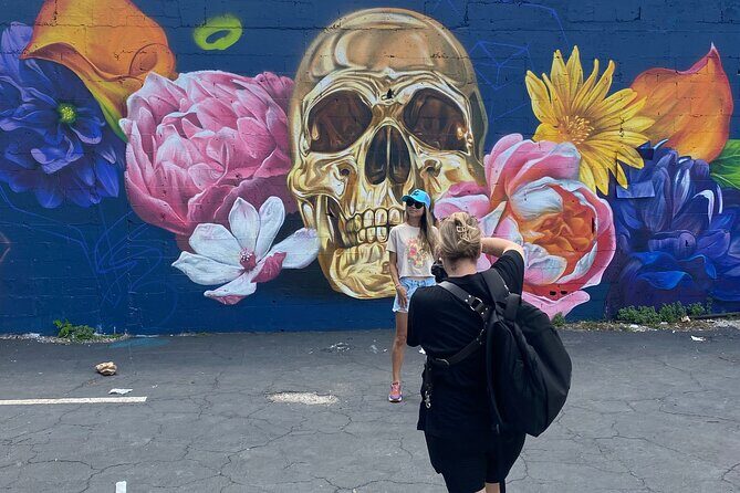 Artist Lead VIP Golf Cart Graffiti Tour - 2-5 ppl - Who Will Love This Tour?