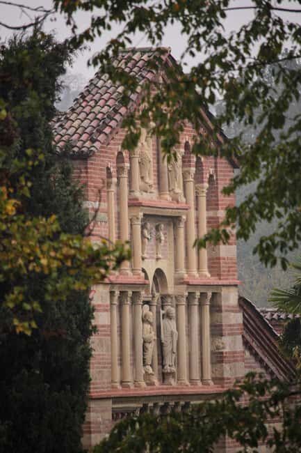 Artistic nativity scene in Vezzolano - A Closer Look at the Experience