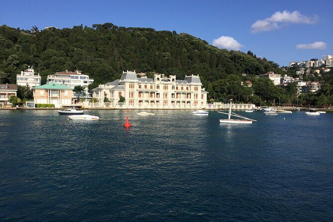 Asia-Europe with Bosphorus Full Day Inc.Museum fees and Lunch - Frequently Asked Questions