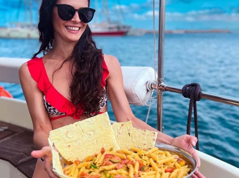 ASINARA: motorboat tour of the island park, aperitif, lunch on board. - Who Should Consider This Tour?