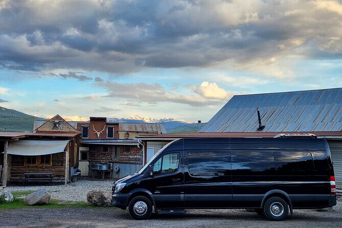 Aspen or Snowmass to/from Denver International Private Car - Aspen or Snowmass to/from Denver International Private Car: A Practical Ride in Style