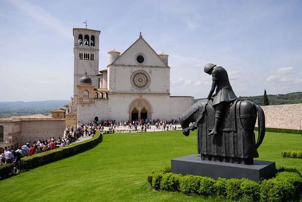 Assisi: Private Walking Tour with St. Francis Basilica - Introduction