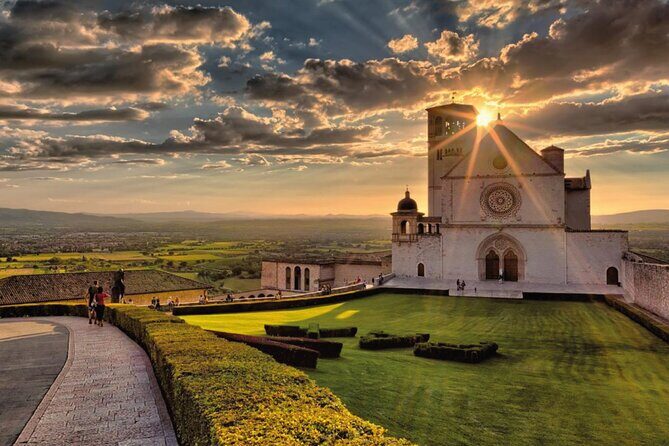Assisi Walking Tour with Audio and Written Guide by a Local - A Deep Dive into the Tour Experience