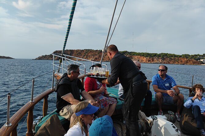 Athens cruise: Agistri, Moni/Metopi, Aegina with lunch & drinks - The Honest Assessment: Who Should Book This?
