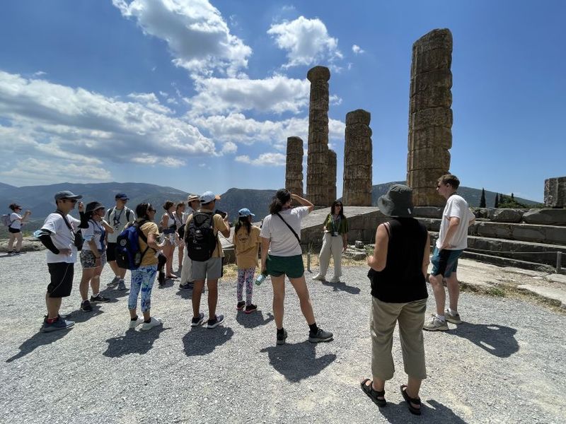 Athens: Delphi Oracle & Museum Tour with a Licensed Guide - Arachova lunch and free time: good food, mountain views, and time to wander