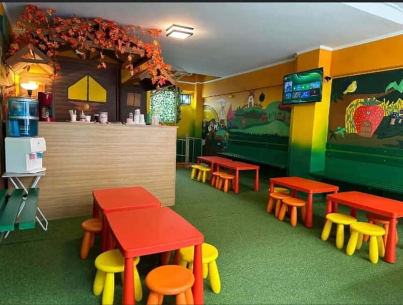 Athens: Escape Room Adventure for Kids with Snacks - Food and Drinks: A Nice Touch