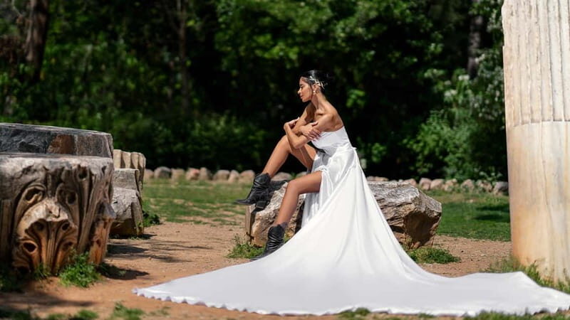 Athens: Flying Dress Photo © Photoshoot "Express package" - What’s Included and What’s Not