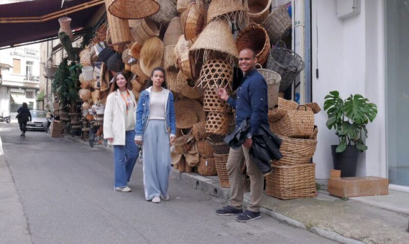 Athens: Food Tasting Tour in Plaka with Central Market Visit - Key Points