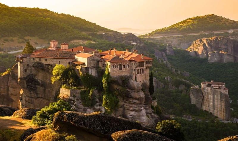 Athens: Full-Day Meteora Tour with Local Guide & Greek Lunch - Panoramic stops and Meteora sunset windows: photo time that helps you get the angle
