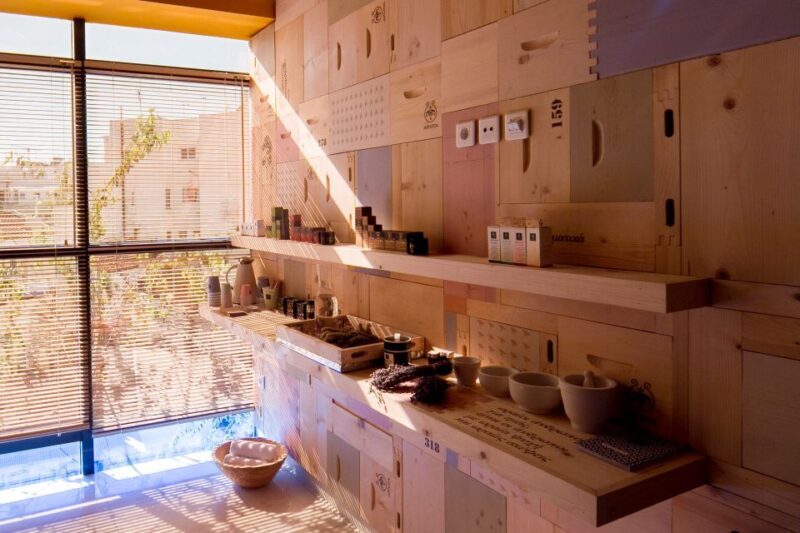 Athens: Greek Fashion Shopping Tour with a Local Expert - Exploring Athens’ Hidden Fashion Gems: A Review of the Greek Fashion Shopping Tour