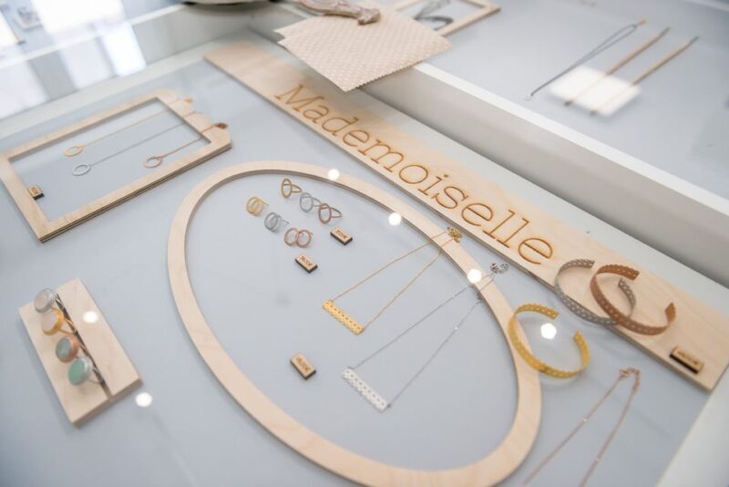 Athens: Greek Fashion Shopping Tour with a Local Expert - Authentic Experiences and Honest Insights