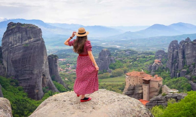 Athens: Meteora Day Trip in Spanish with Live Guide & Lunch - An Honest Dive Into the Meteora Day Trip Experience