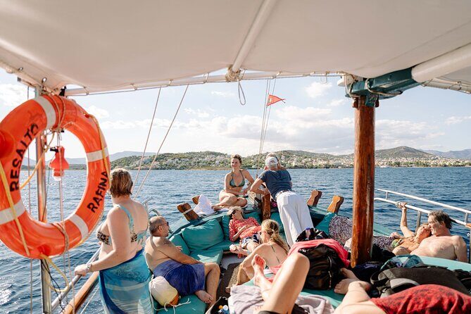 Athens mini cruise: "East Attica Hidden Gems" - The Boarding Experience