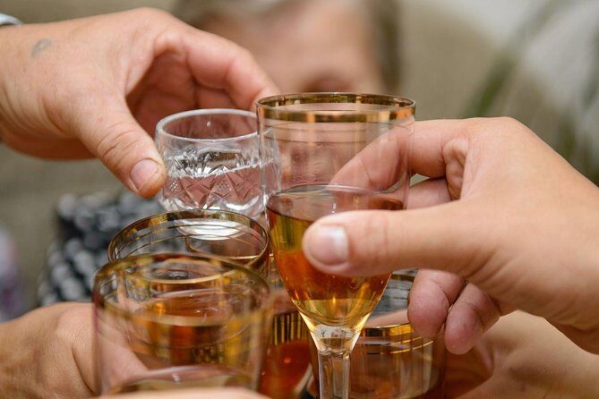 Athens Moonlight Waling Tour with Drinks and Meze Dishes - What to Expect from the Athens Moonlight Tour