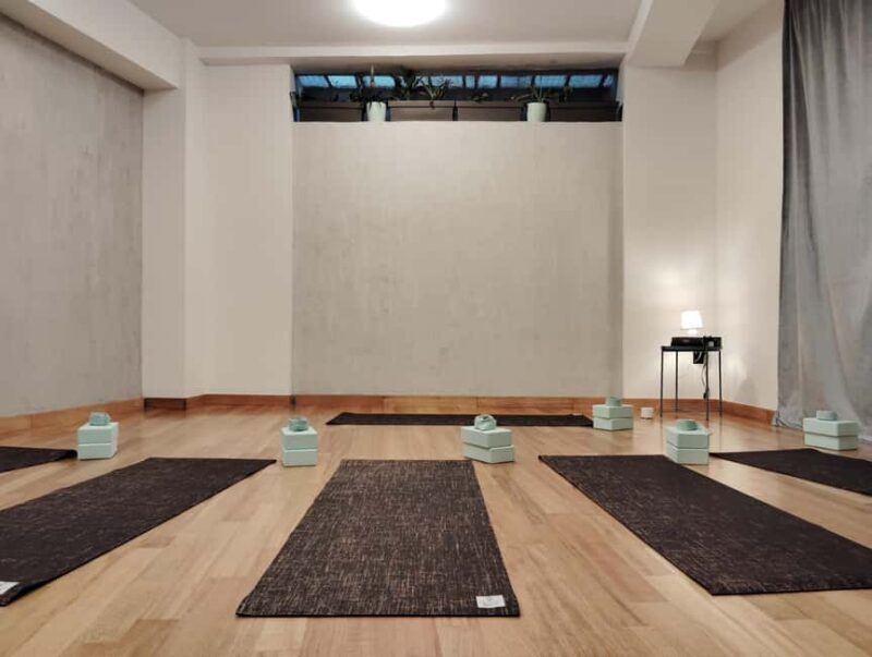 Athens: Morning Soft Vinyasa Flow Yoga Class - Introduction