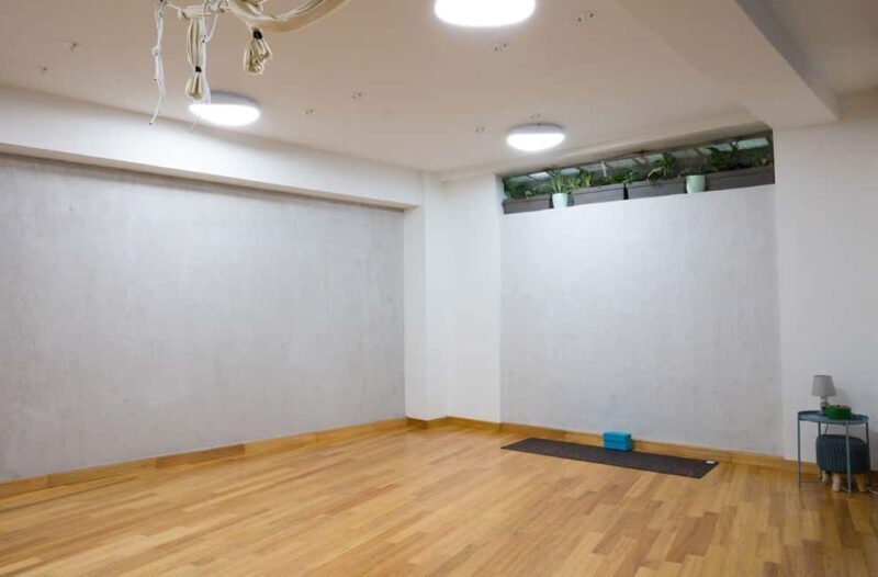 Athens: Morning Soft Vinyasa Flow Yoga Class - Key Points