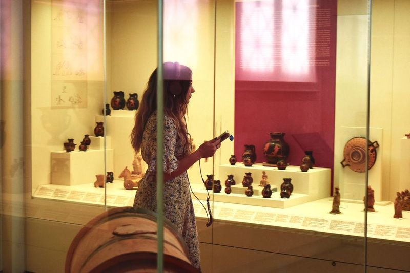 Athens: National Archaeological Museum Ticket & Audio Guide - The on-site cafe and courtyard break