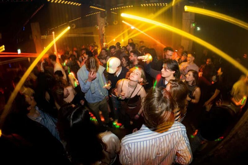 Athens: New Year's Eve Pub Crawl w/ Acropolis Fireworks View - Key Points