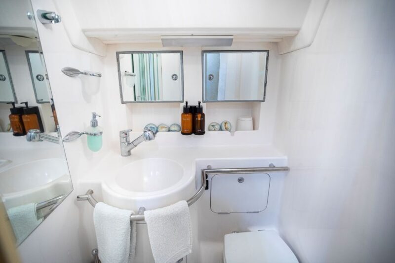 Athens Riviera: Private daily sailing cruise with lunch - Analyzing the Price and Value