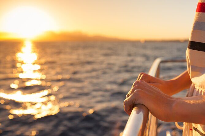 Athens Swimming Cruise with DJ on Board (Lunch & Drinks inluded) - Key Points